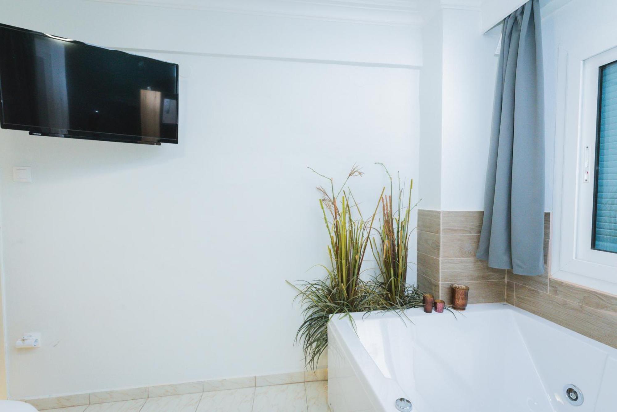 Stylish Apt W Jacuzzi, 5 Min To White Tower Thessalonique Extérieur photo